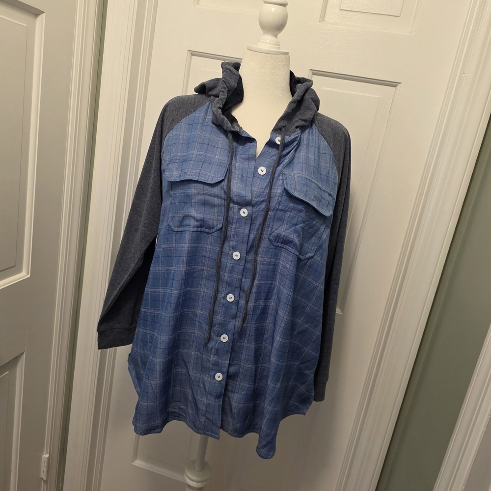 Suzanne Betro Blue and Gray Hoodie Sweatshirt/Shirt Size 2X, Casual